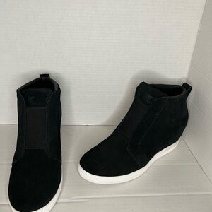 Sorel Out 'N About Wedge Sneakers Featuring A Waterproof Boot Women's Size 10